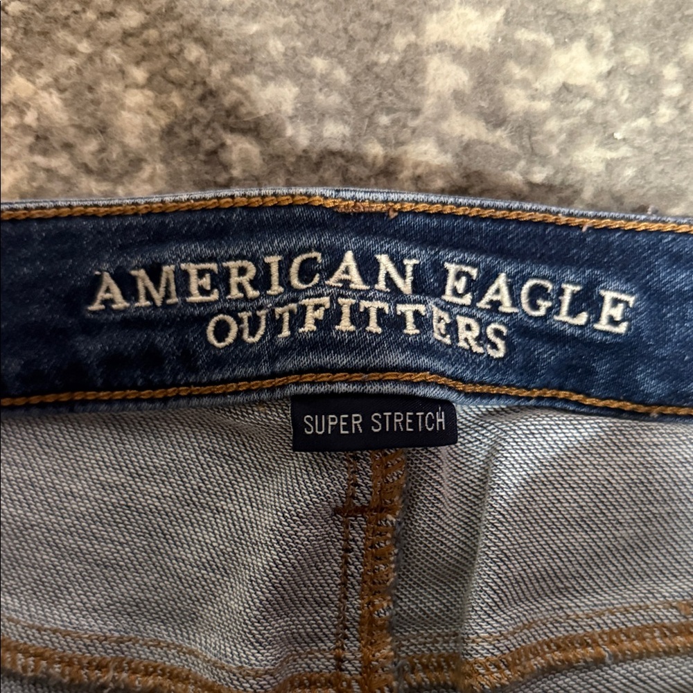 American Eagle Outfitters Light Blue Denim Jeans - Picture 2 of 4